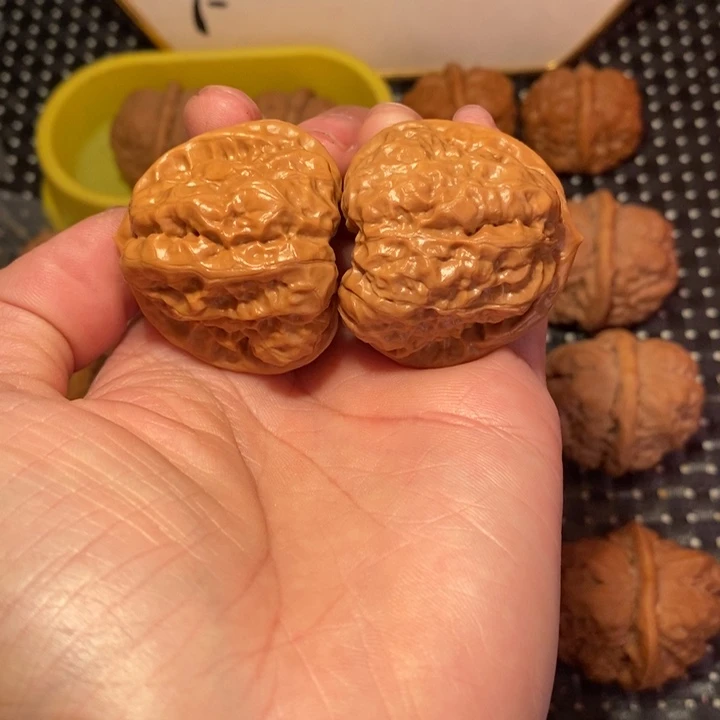 阿***y把件文玩核桃超小腰超大腿