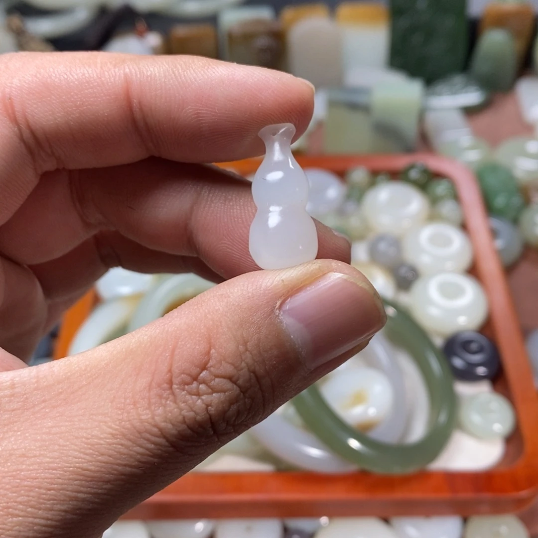 和田玉吊坠(不含链)未镶嵌