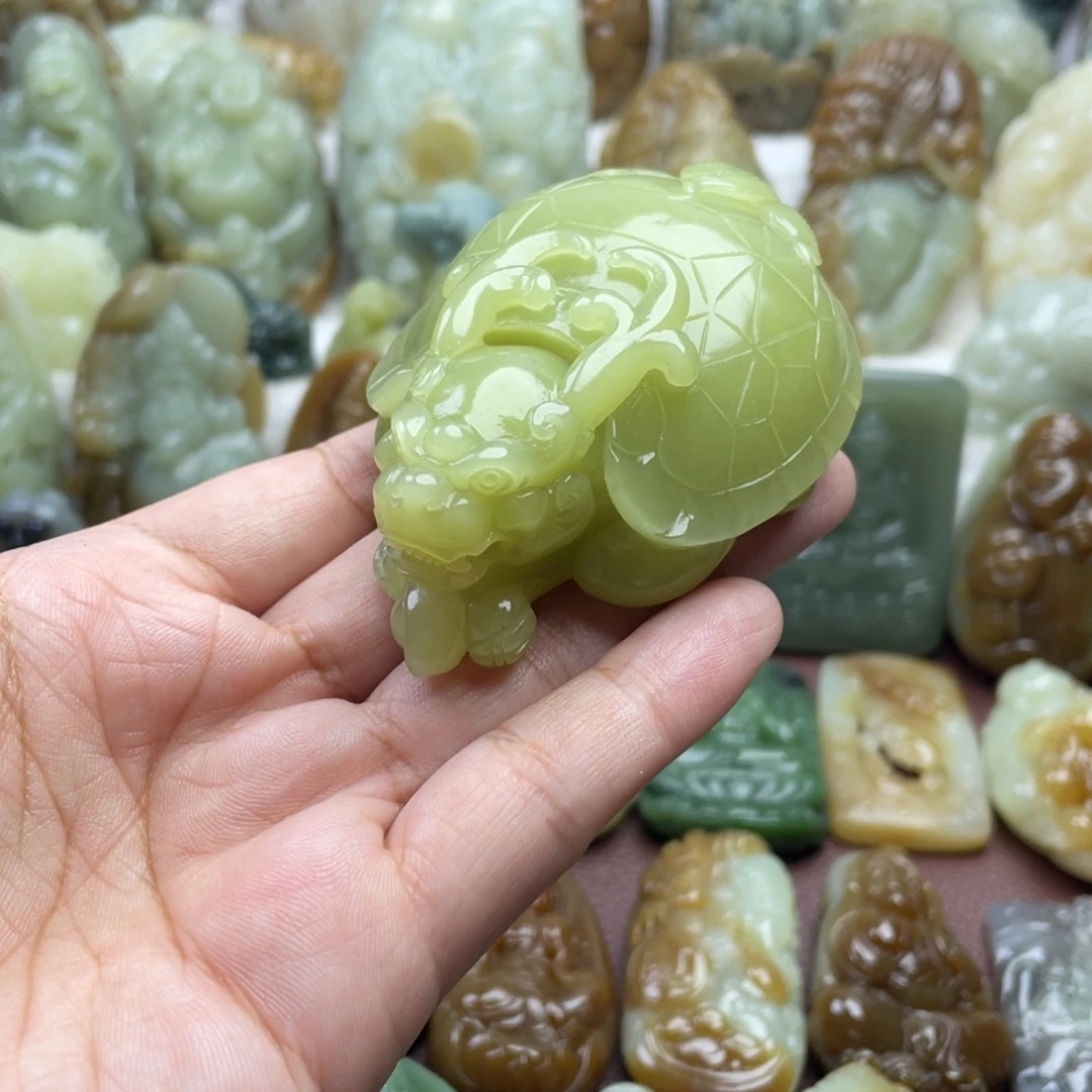 颈饰未镶嵌和田玉