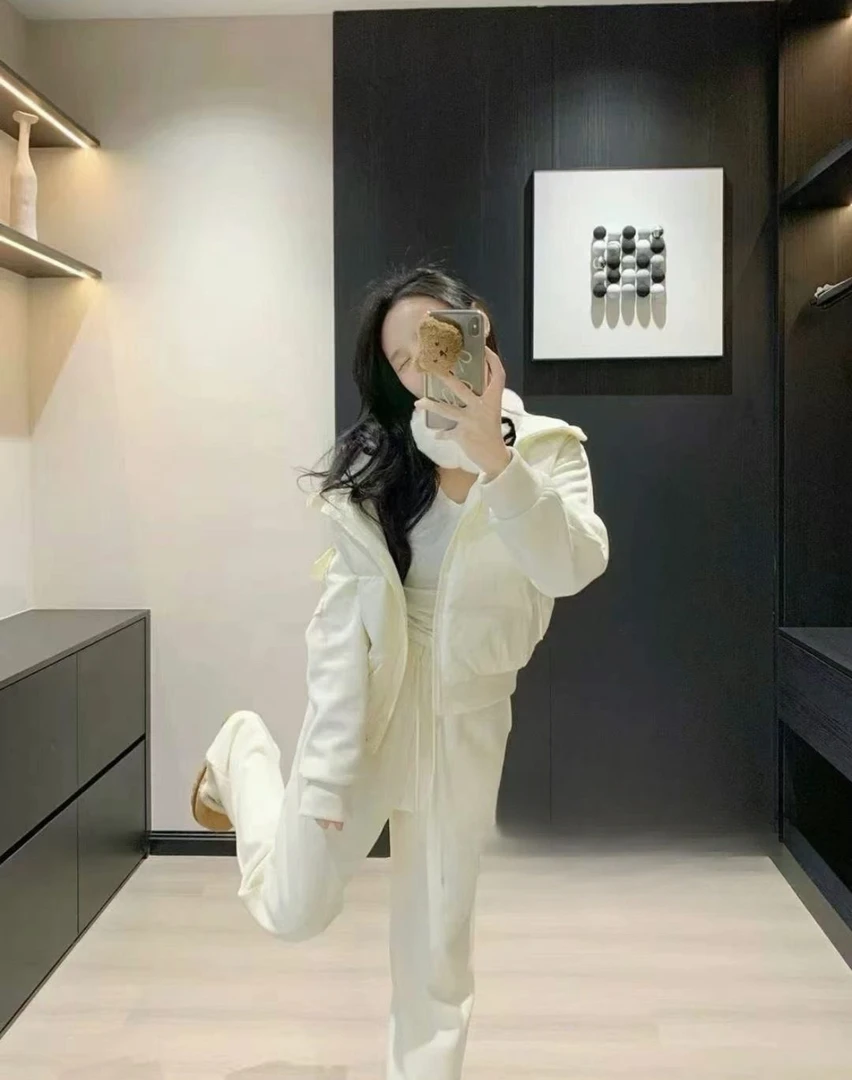 （收）新款大码D19高级设计感洋气时尚百搭羽绒连帽外套裤子两件套