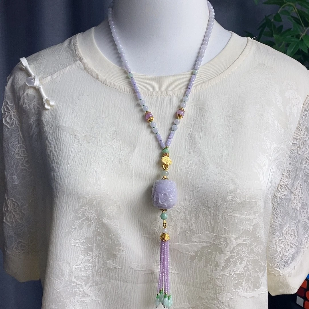 翡翠未镶嵌吊坠(赠链)