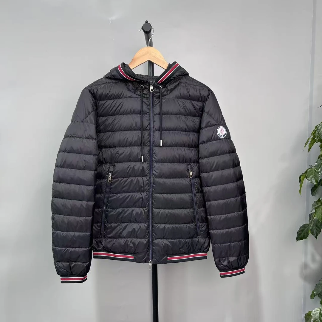 海港城奢牌秋冬季黑色收口袖轻薄连帽百搭白鸭绒羽绒服 Q1248 A1