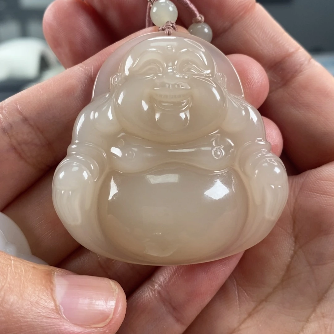 颈饰未镶嵌和田玉简****?