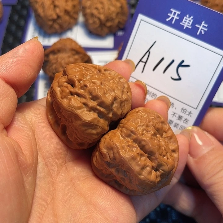 筱***博把件桃核40蛤蟆头A115