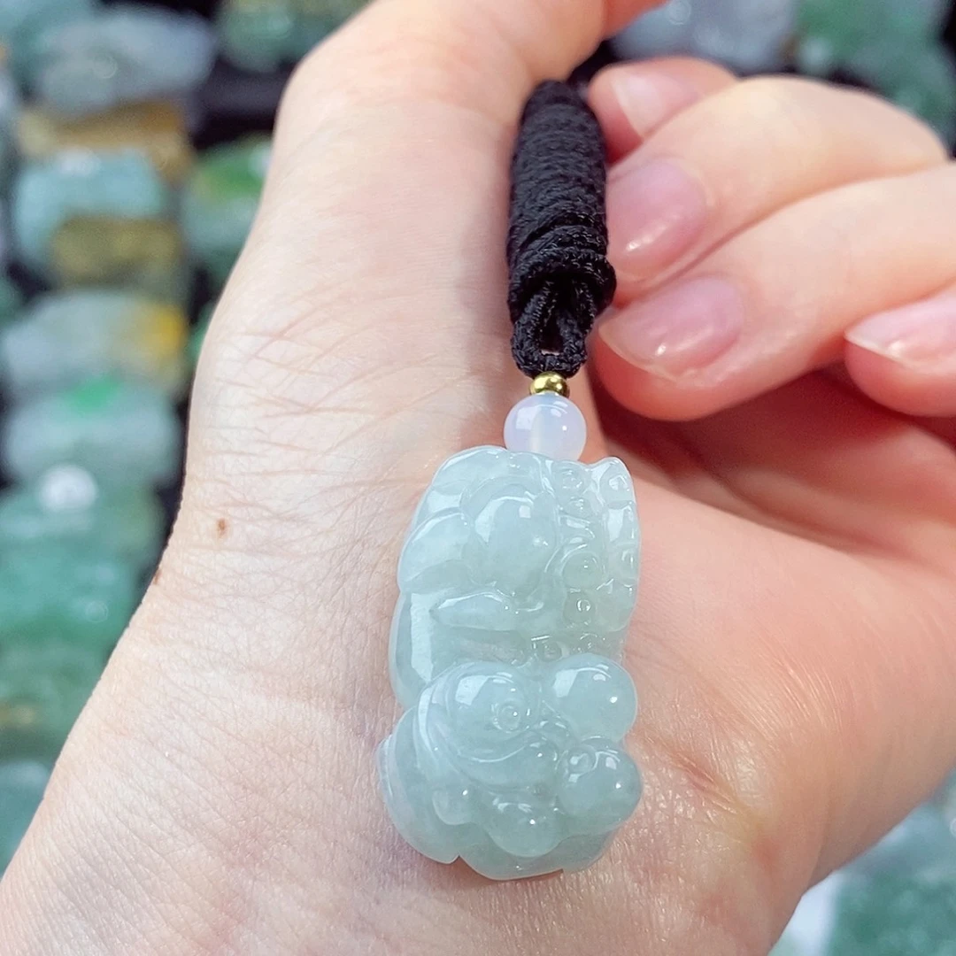 颈饰未镶嵌翡翠天然