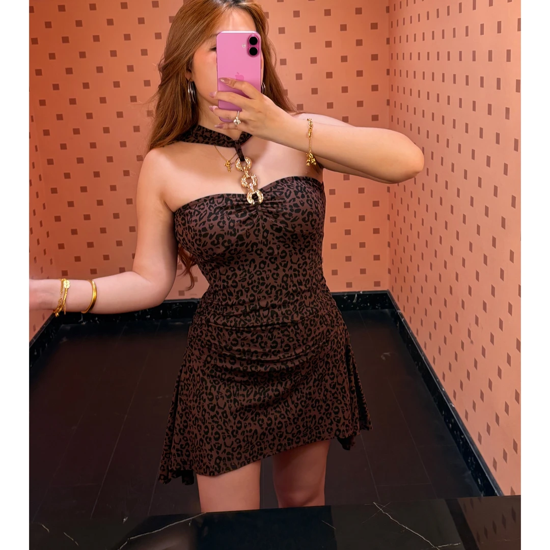琥珀兽瞳 复古纯欲性感辣妹风格金属挂扣设计豹纹抹胸短裙G266