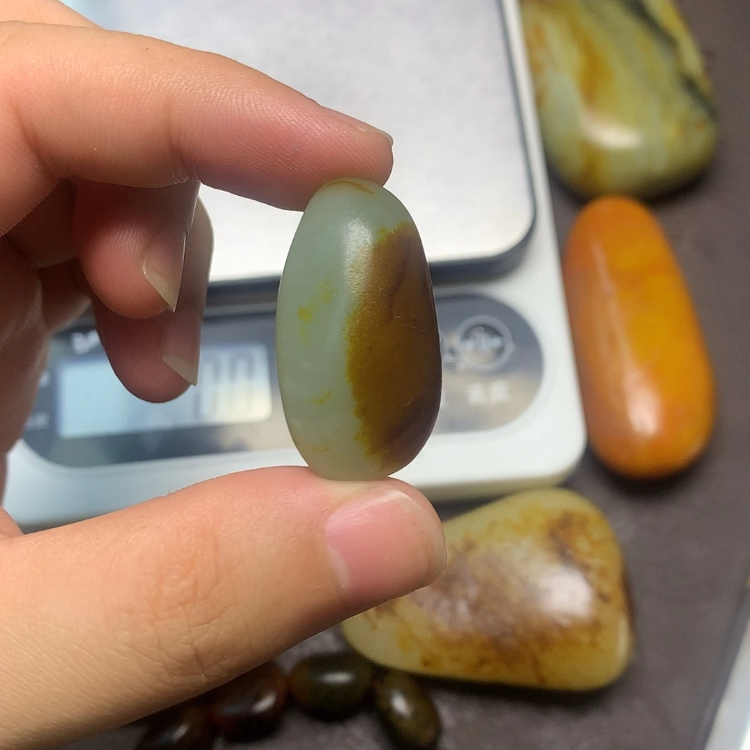 和田玉（糖玉）未镶嵌挂件