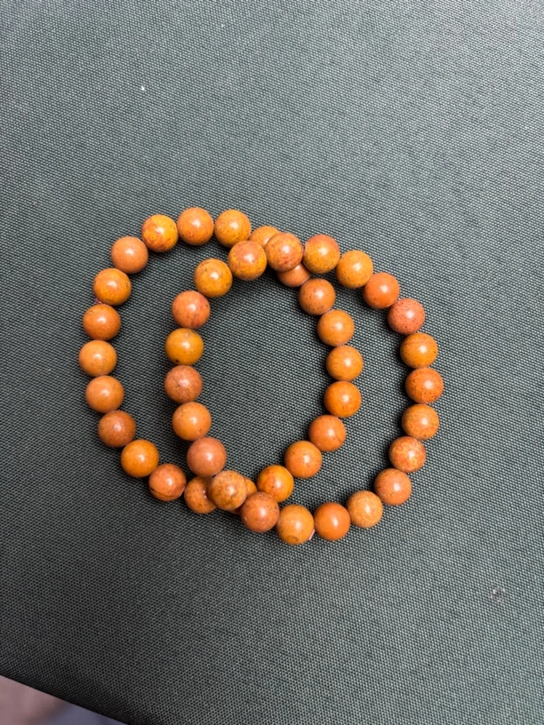 砭石帝王黄卡8手串板