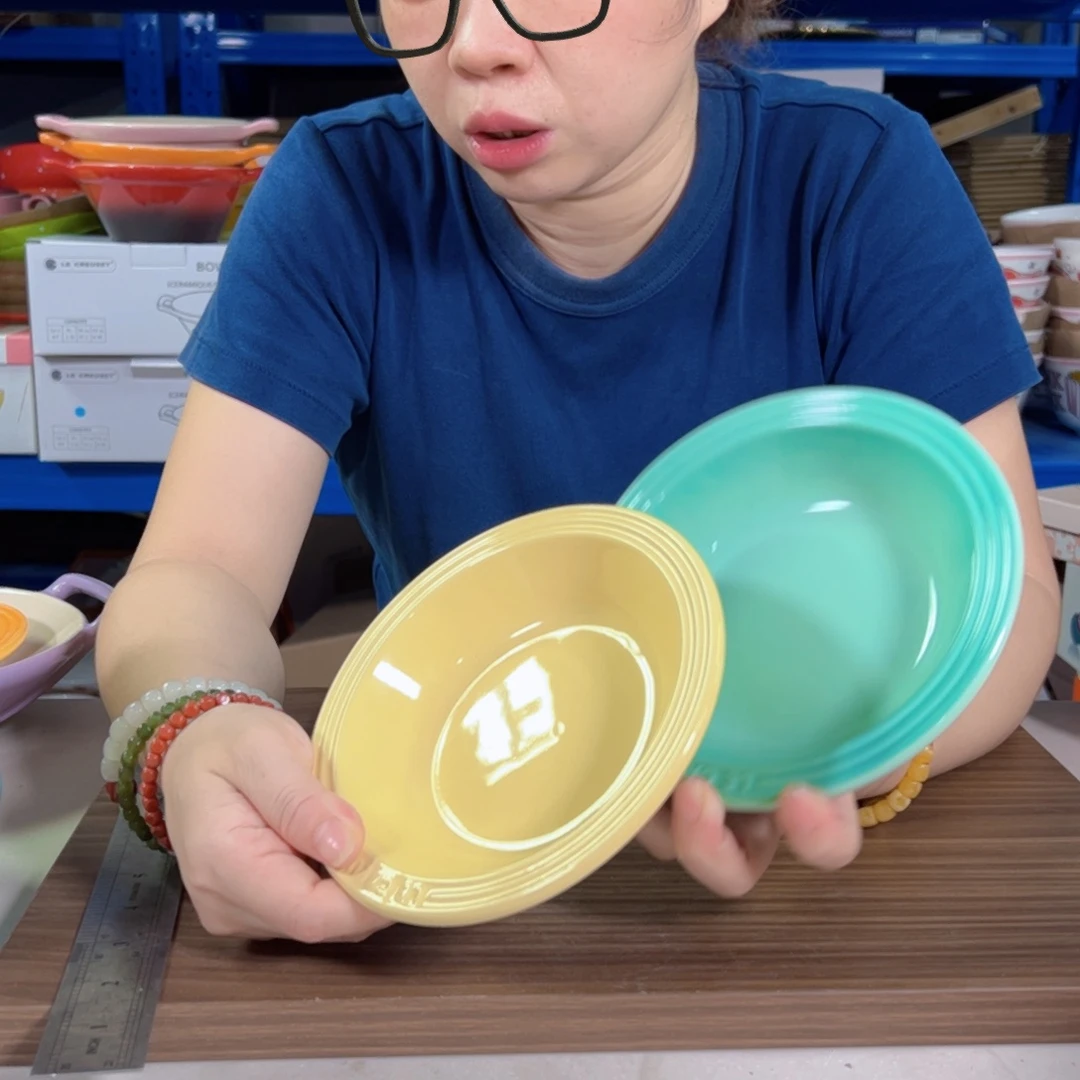 陶瓷小草帽两个黄青羽