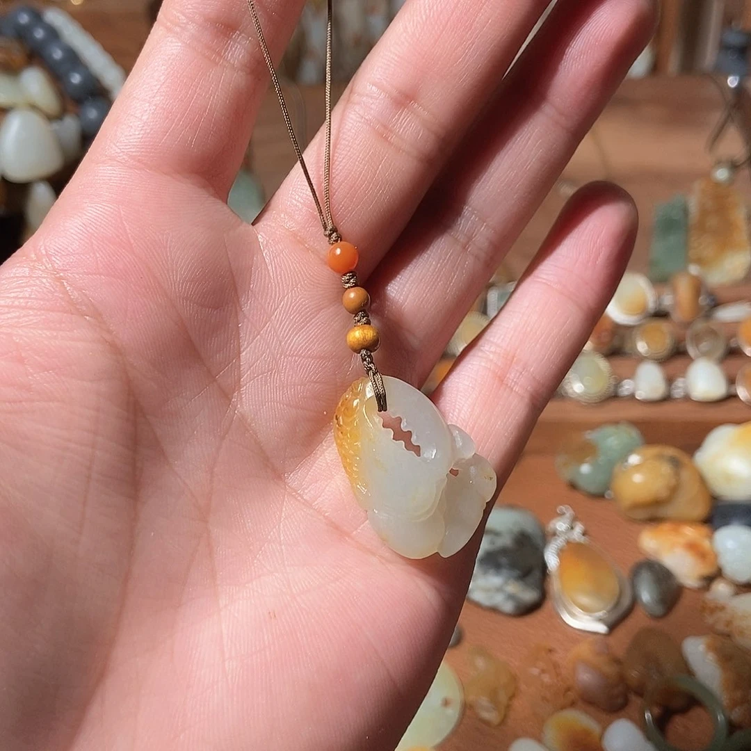 和田玉颈饰未镶嵌