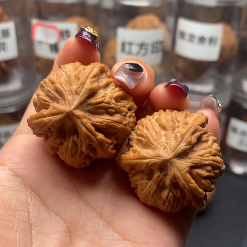【闪购商品】吊坠文玩核桃御龙粗筋三棱