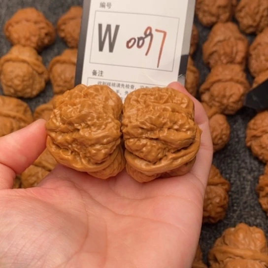 吊坠桃核我是第一百39