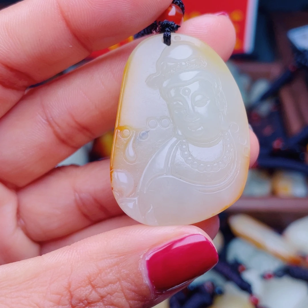 和田玉未镶嵌颈饰