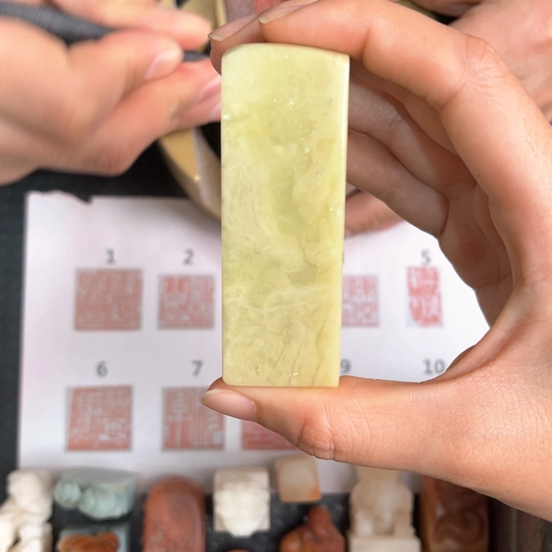 青田石枫**畔现场纯手工篆刻