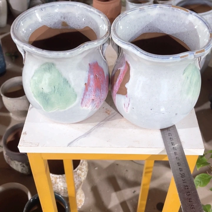 紫砂花盆口径15高度16两只小瑕疵