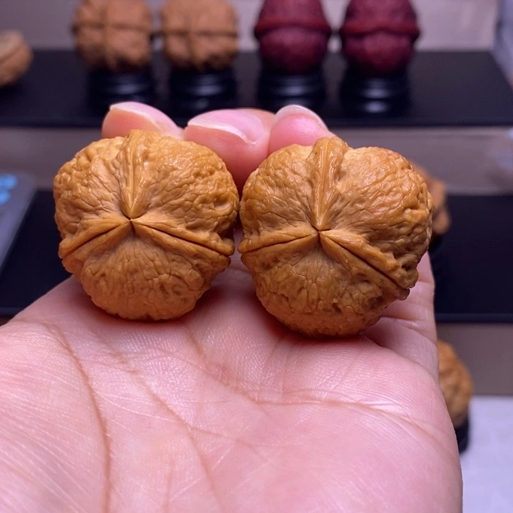 文玩核桃把件满天星三楞25