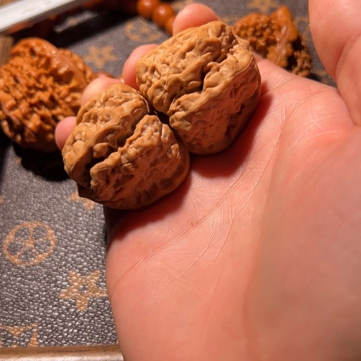 文玩核桃吊坠蛤蟆头文玩核桃手把件