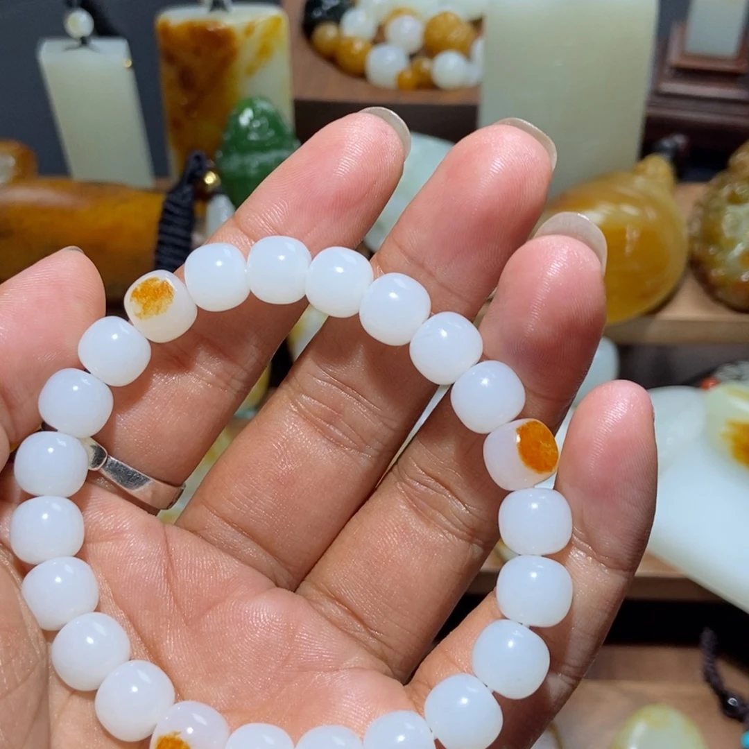 灯***晃和田玉未镶嵌颈饰