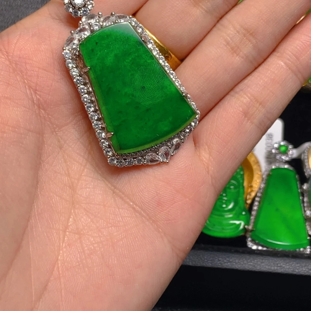 翡翠未镶嵌吊坠(不含链)