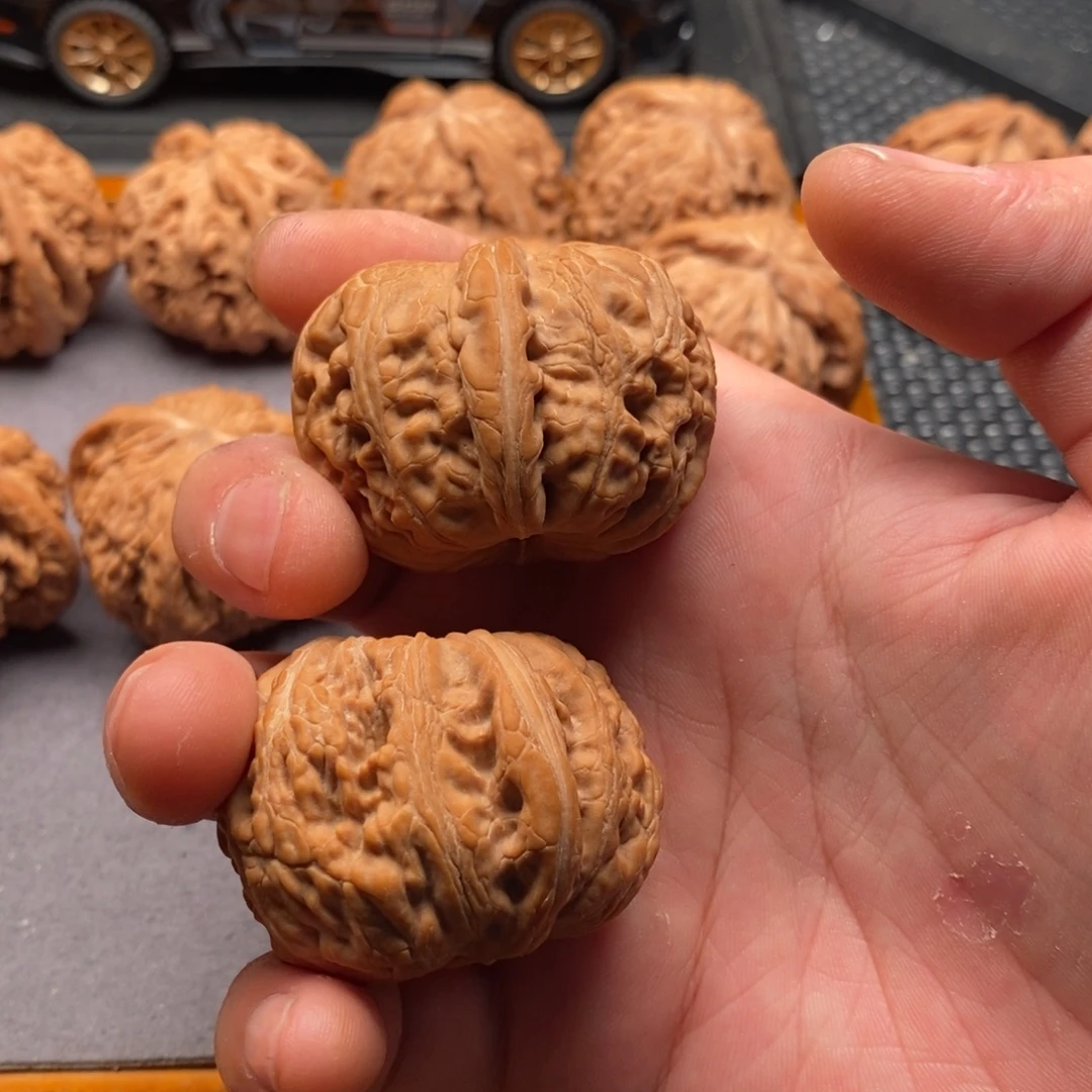 D***.文玩核桃精品对元宝43全品