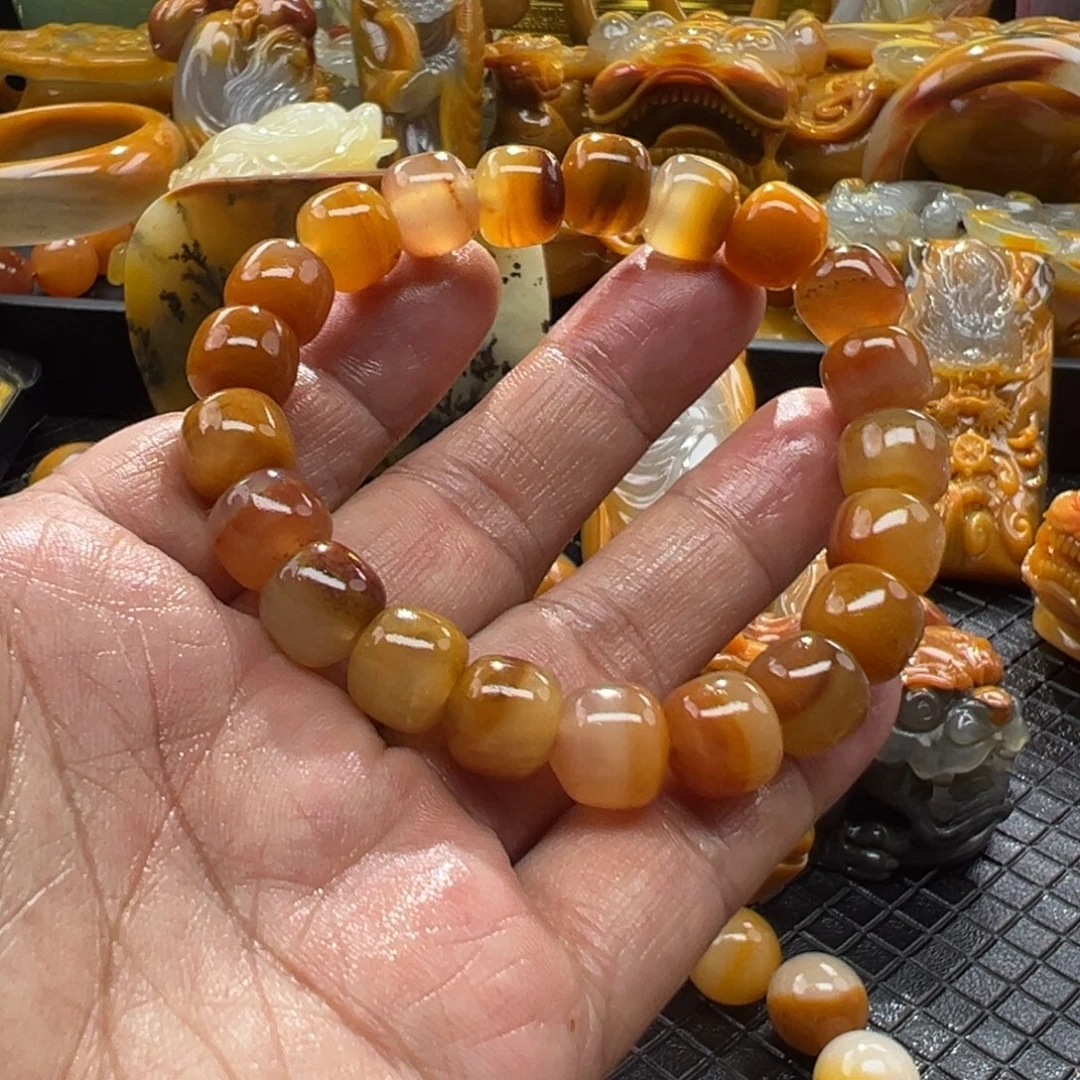 石英质玉未镶嵌颈饰