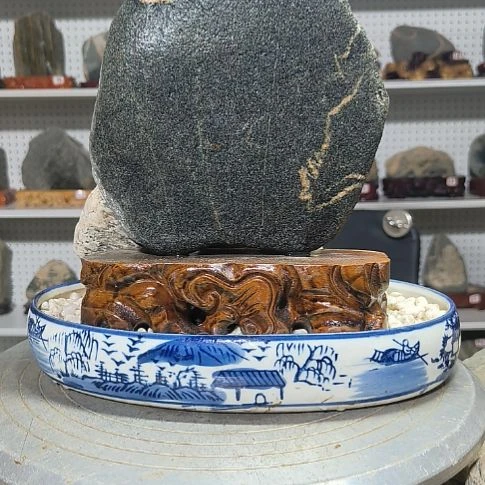 低***户天然葫芦雕刻。天然