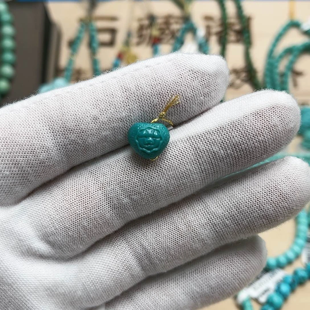 绿松石雕刻未镶嵌