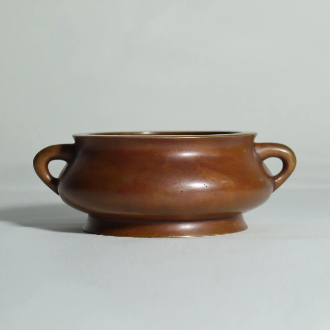 【清康熙】“宣德年制”款官造蚰龙耳炉（重1413g口径12cm高6.3cm）