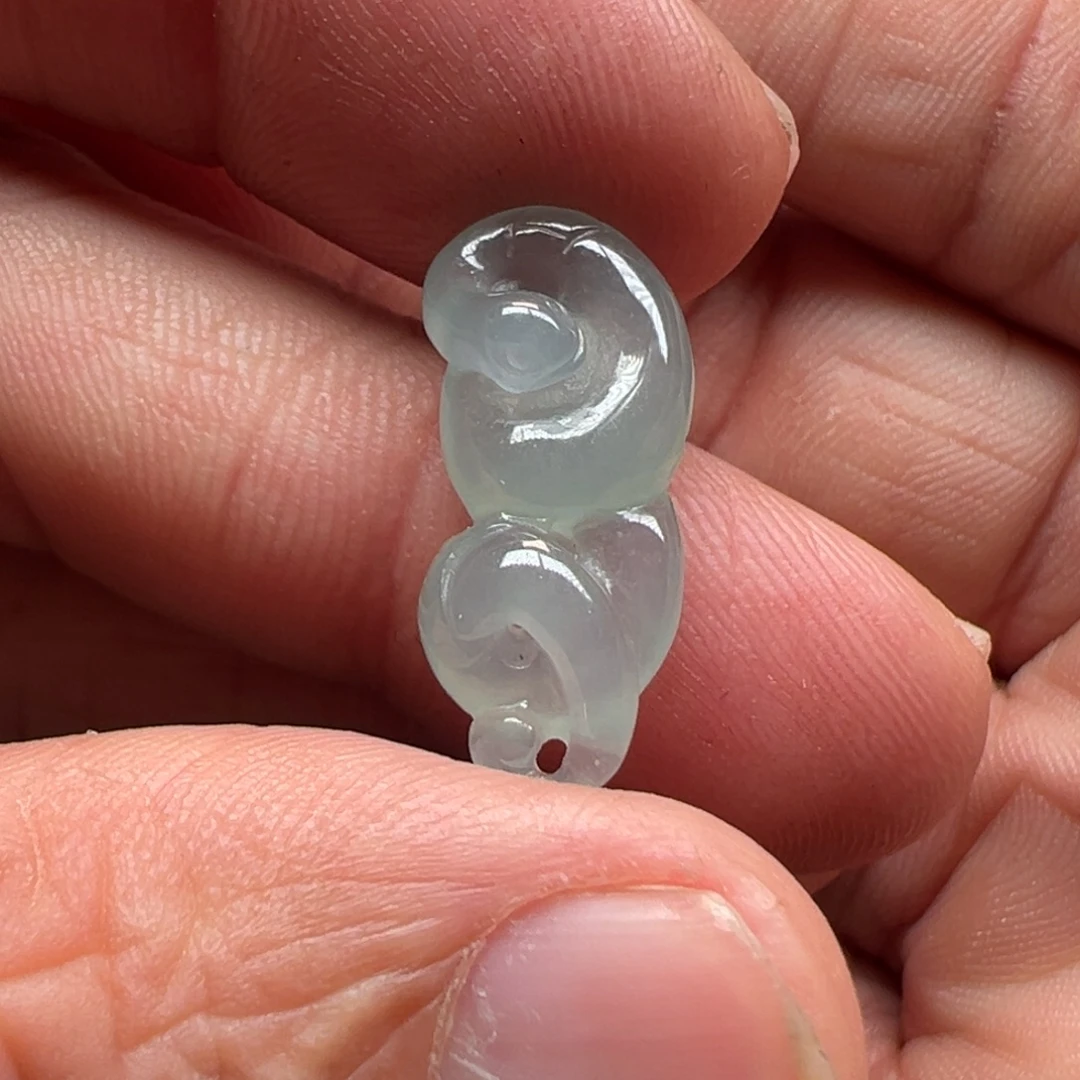 翡翠未镶嵌颈饰翡翠首饰