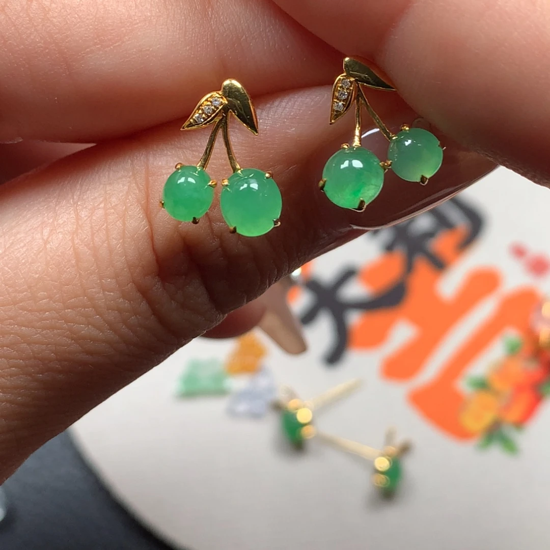 翡翠18K金镶嵌耳饰翡翠