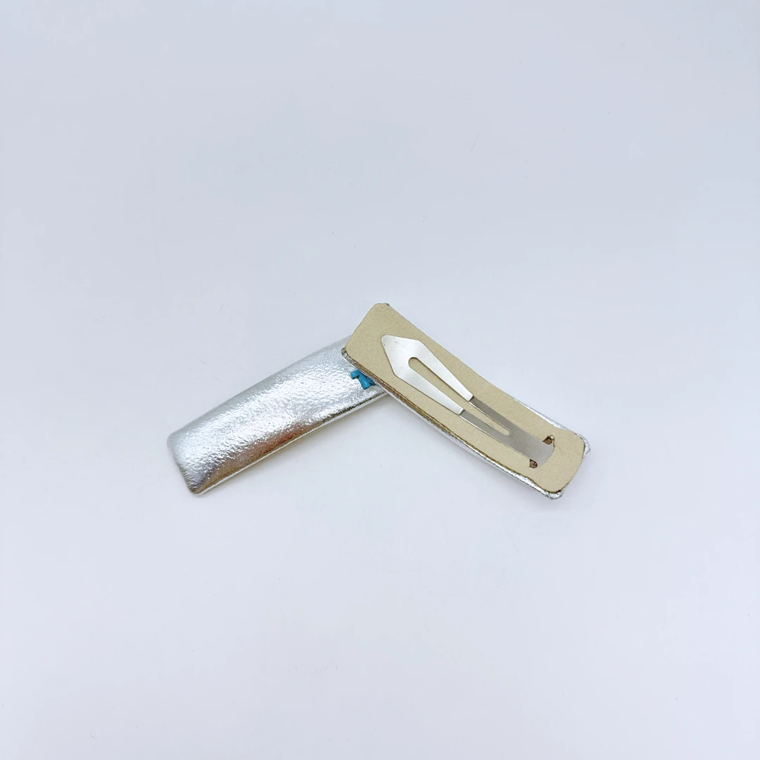 Mi33 方形亮面字母小标BB夹发夹 Y43062E2-4