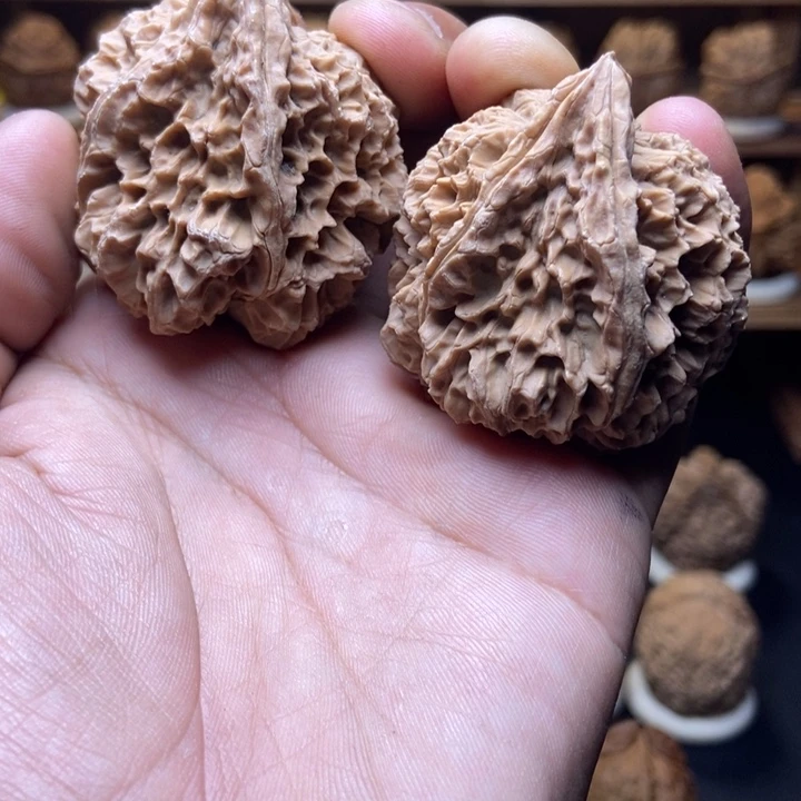 文玩核桃吊坠苍山老铁45MM