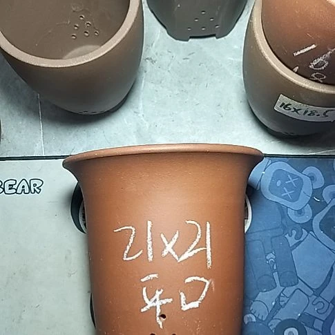 红泥平口金钟一个微瑕