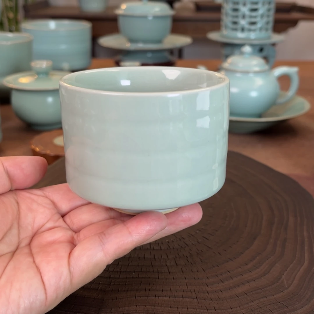 微瑕弦纹杯 原矿汝官窑作品