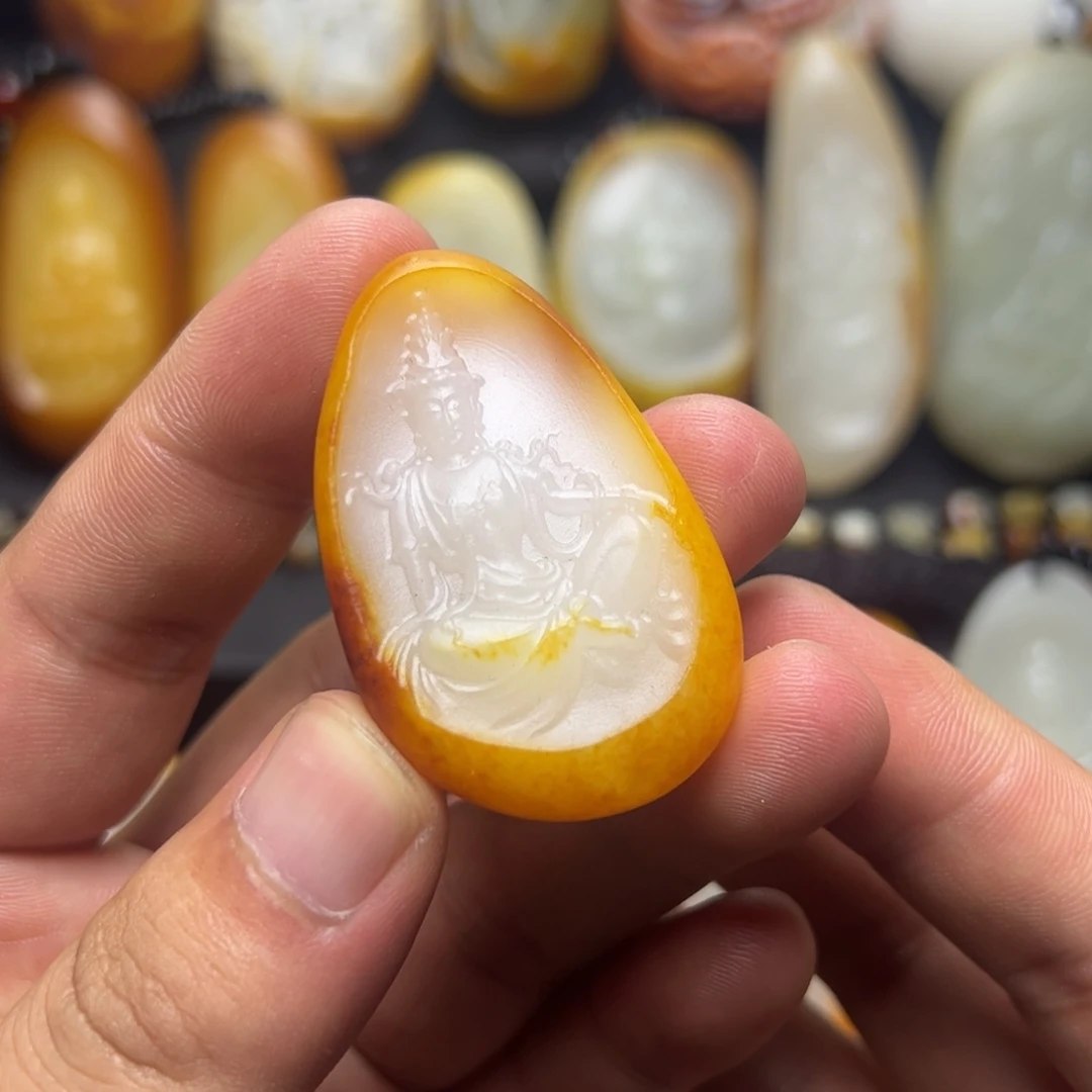 悲***牛和田玉未镶嵌挂件