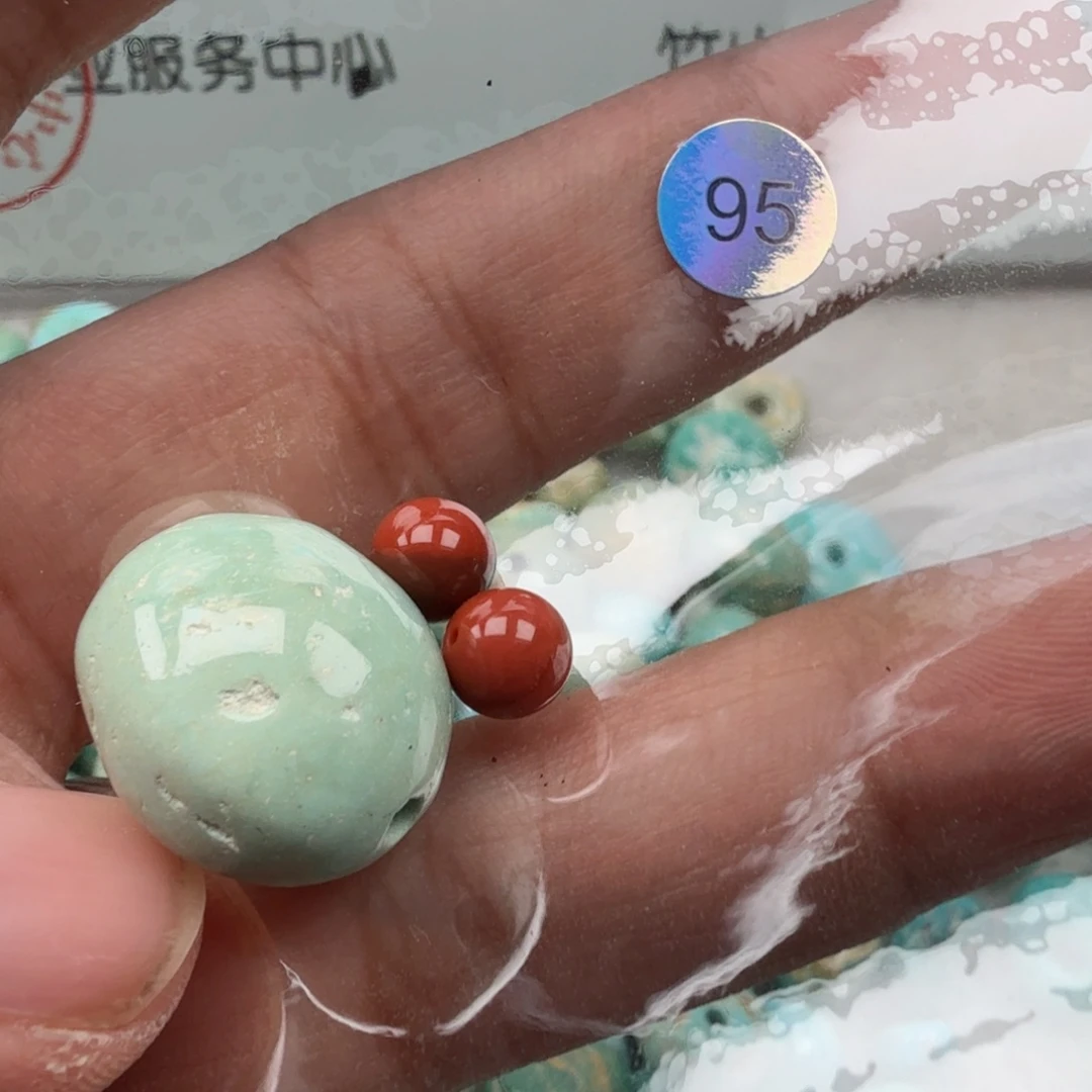 南红玛瑙未镶嵌珠宝奇石