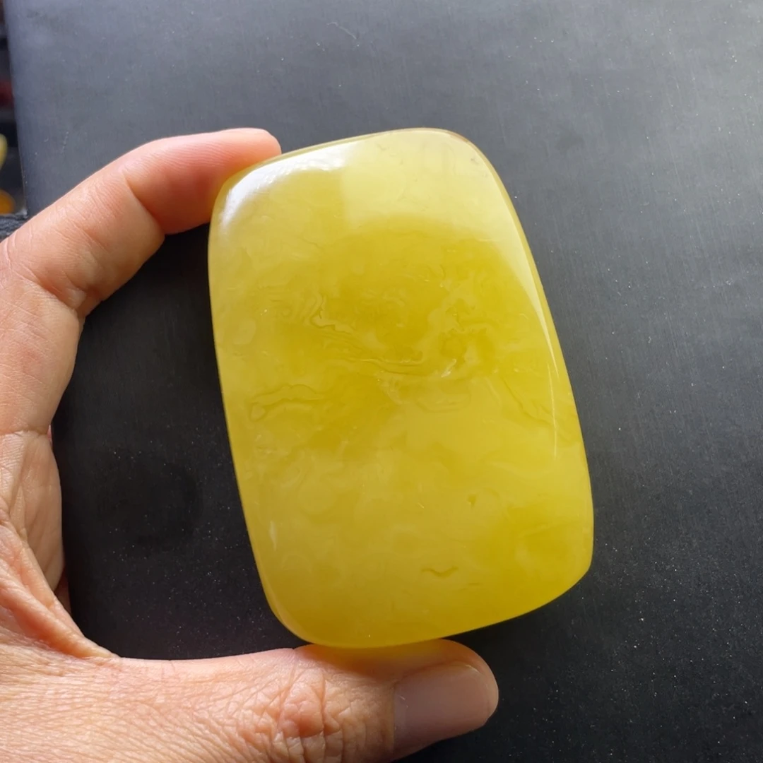 琥珀未镶嵌颈饰天然的琥珀蜜蜡