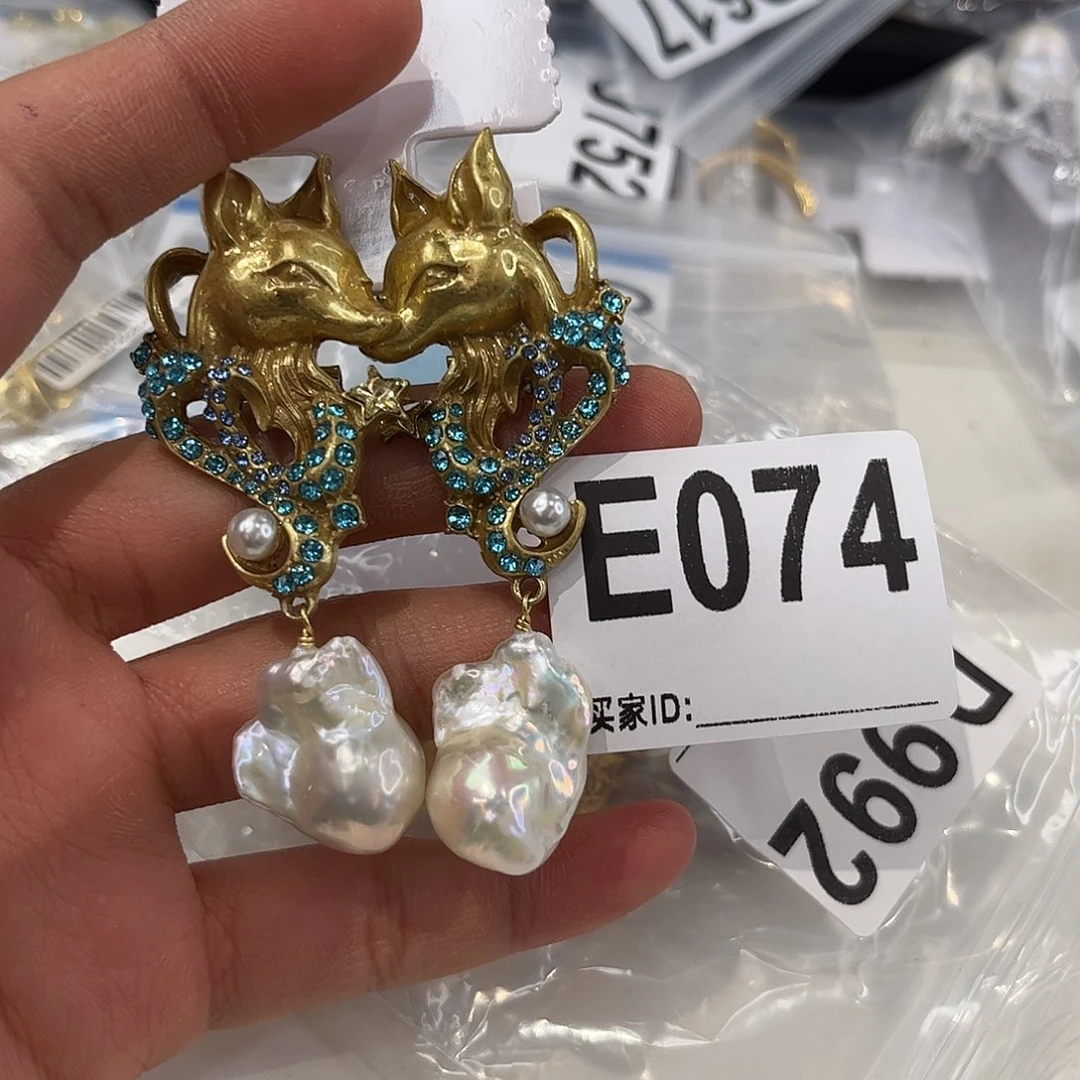 合金淡水珍珠耳饰