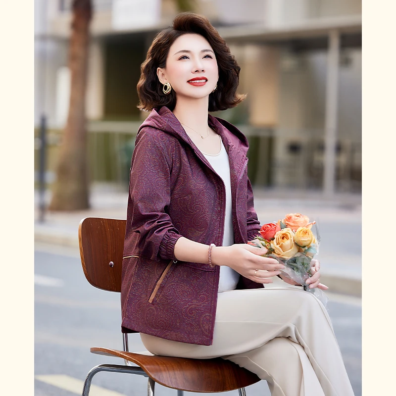 中年妈妈春装夹克外套2025新款洋气上衣服中老年女装春秋连帽风衣