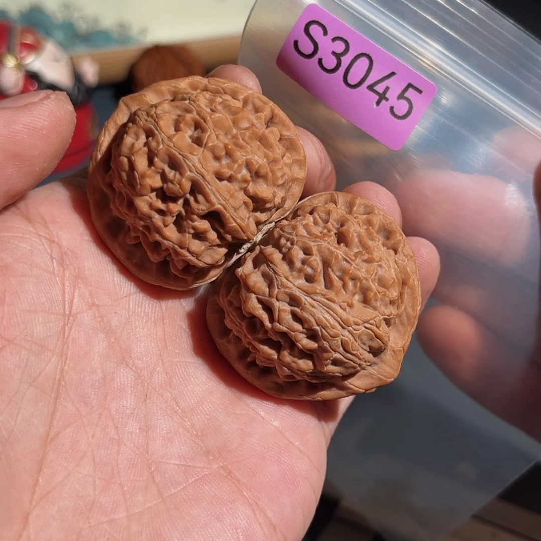 文玩核桃把件宫灯