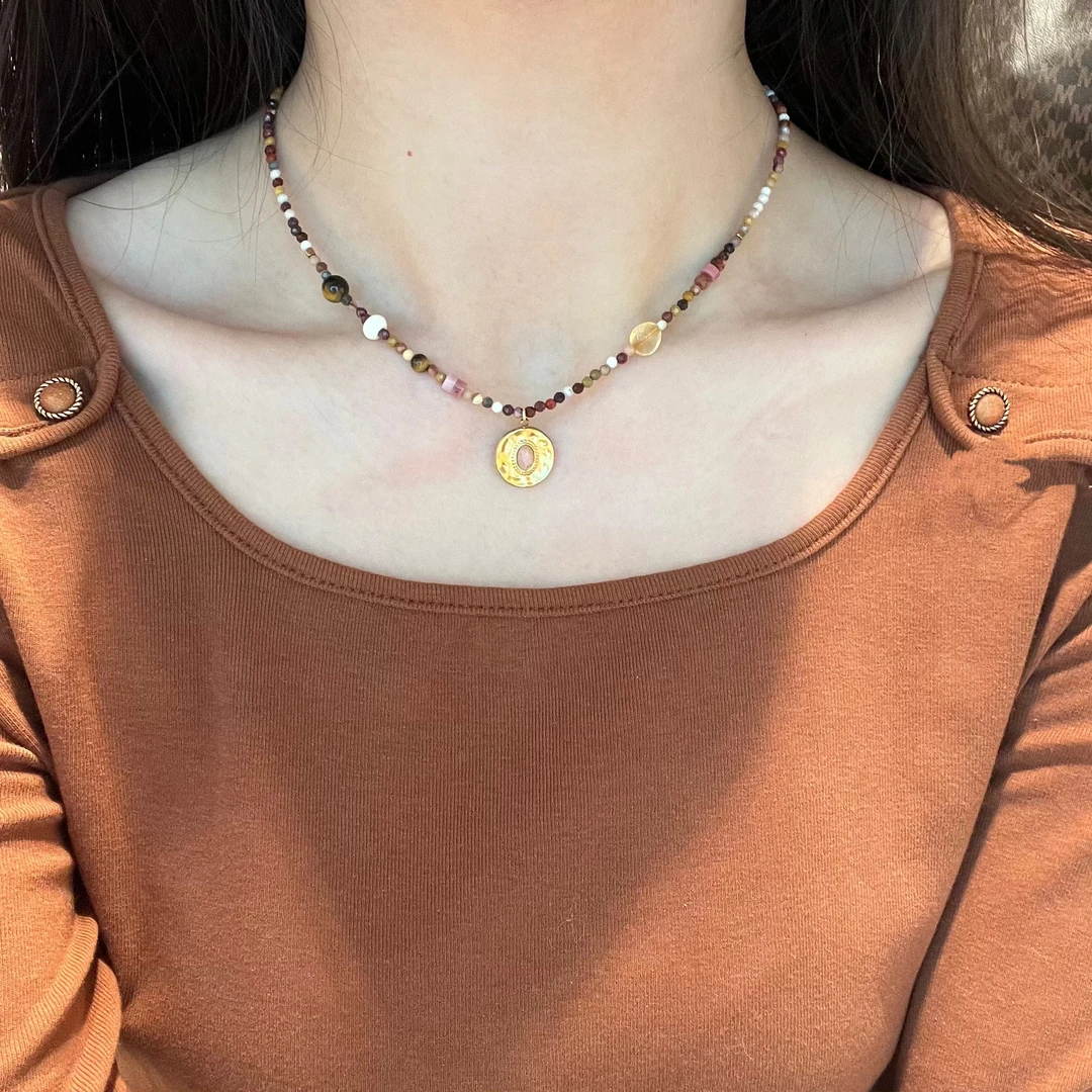 时尚百搭气质款撞色串珠锁骨链