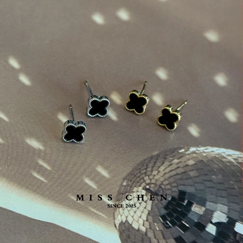 铜合金耳饰 黑色四叶草耳钉时尚小众耳环清新气质时尚网红耳饰女