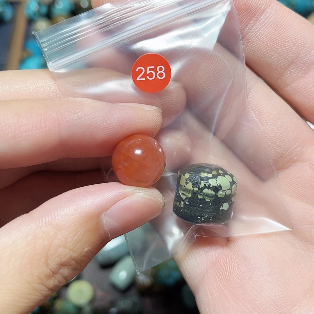 自***️玛瑙/玉髓未镶嵌圆珠桶珠老型手串！！