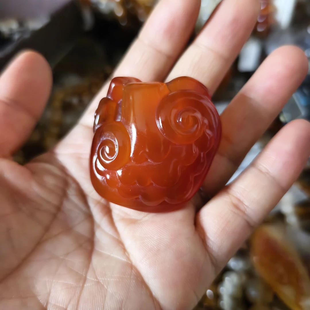 627号北红天然玛瑙吊坠如意