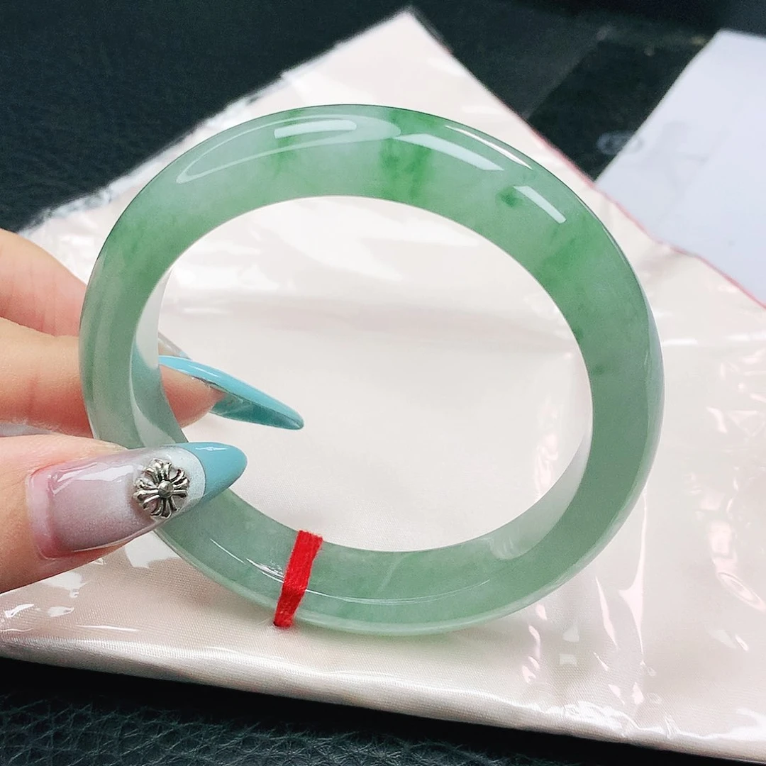 翡翠手镯未镶嵌翡翠56.1冰果绿飘绿正圈