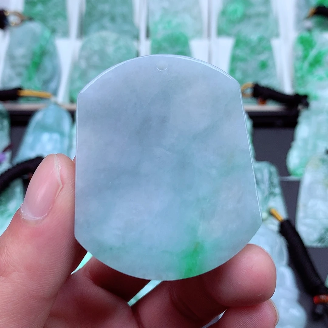 翡翠颈饰未镶嵌翡翠吊坠