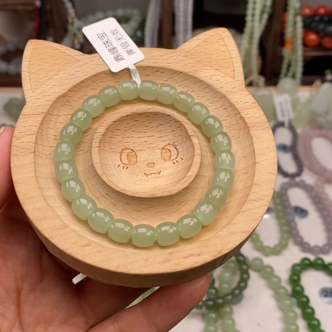 和田玉手链未镶嵌钟