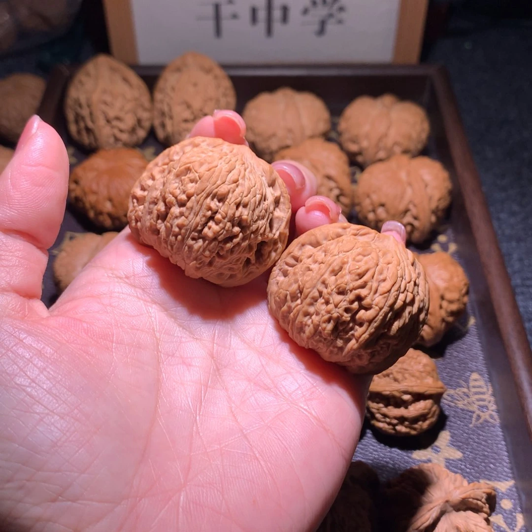 文玩核桃把件绣球40全品