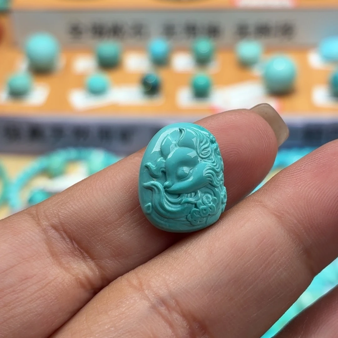 绿松石未镶嵌珠宝奇石