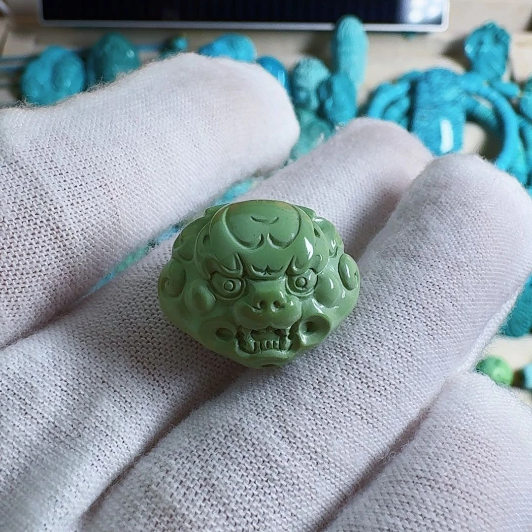 绿松石珠宝奇石未镶嵌苏**。